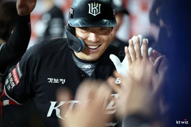 KT 김현수 17시즌 연속 100안타, KBO 역대 최초 기록 총정리