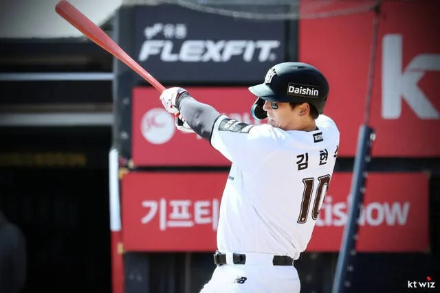 KT 김현수 17시즌 연속 100안타, KBO 역대 최초 기록 총정리
