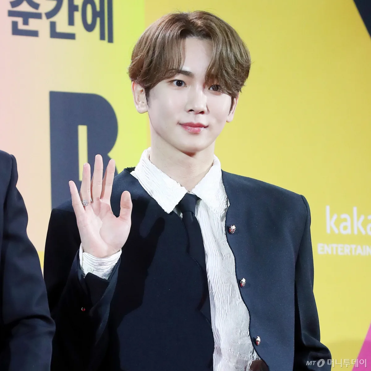 샤이니 키 유노윤호 투샷 총정리, 주사이모 논란부터 자숙 8개월 근황까지